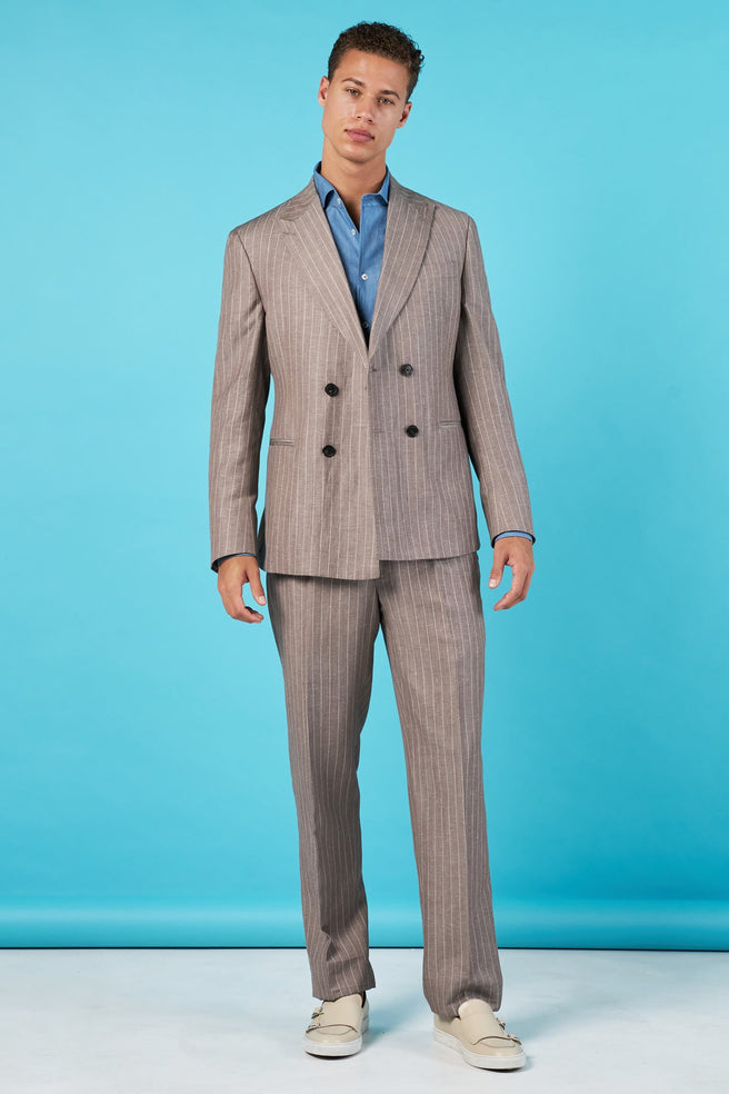Traje Marrón Raya Blanca - H&F - TRAJE - Traje Marrón Raya Blanca - HFTTSS2560346 - 46 -