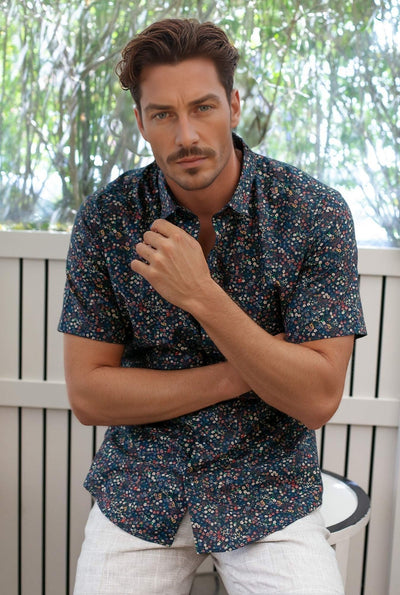 CAMISA AZUL NAVY CON ESTAMPADO DE FLORES MINIATURA - H&F - LIBERTY -