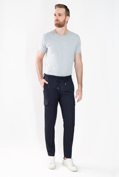 PANTALÓN AZUL MARINO RAYA BLANCA CON JARETA - H&F - PANTALON -