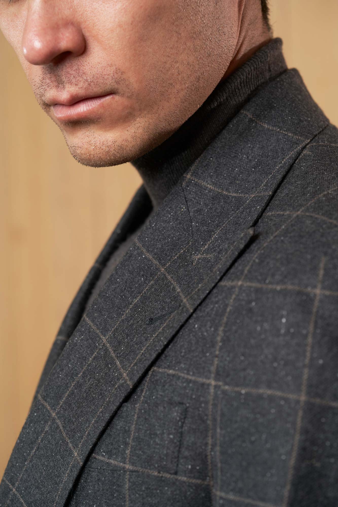 Saco Cruzado Gris Oscuro Ventana Gris - H&F - SACO - Saco Cruzado Gris Oscuro Ventana Gris - HFSTAW2451646 - 46 - 