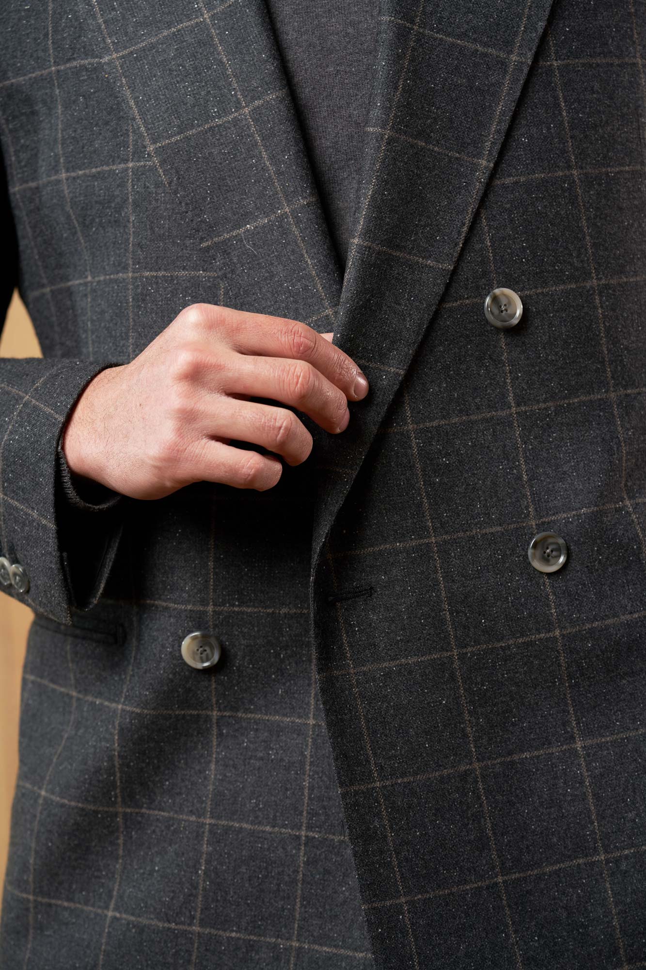 Saco Cruzado Gris Oscuro Ventana Gris - H&F - SACO - Saco Cruzado Gris Oscuro Ventana Gris - HFSTAW2451646 - 46 - 