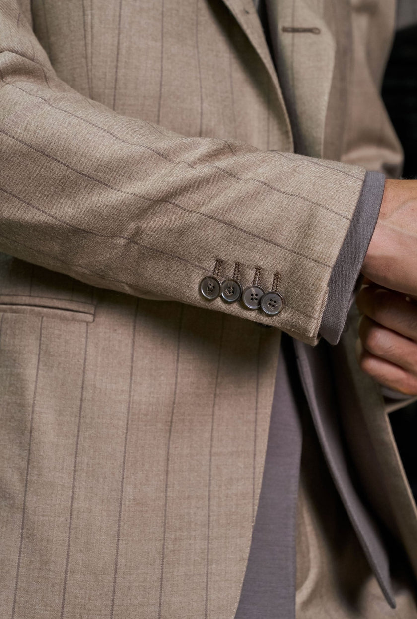 Traje Diplomático Arena con Café - H&F - TRAJE - Traje Diplomático Arena con Café - HFTTAW2564446 - 46 - 