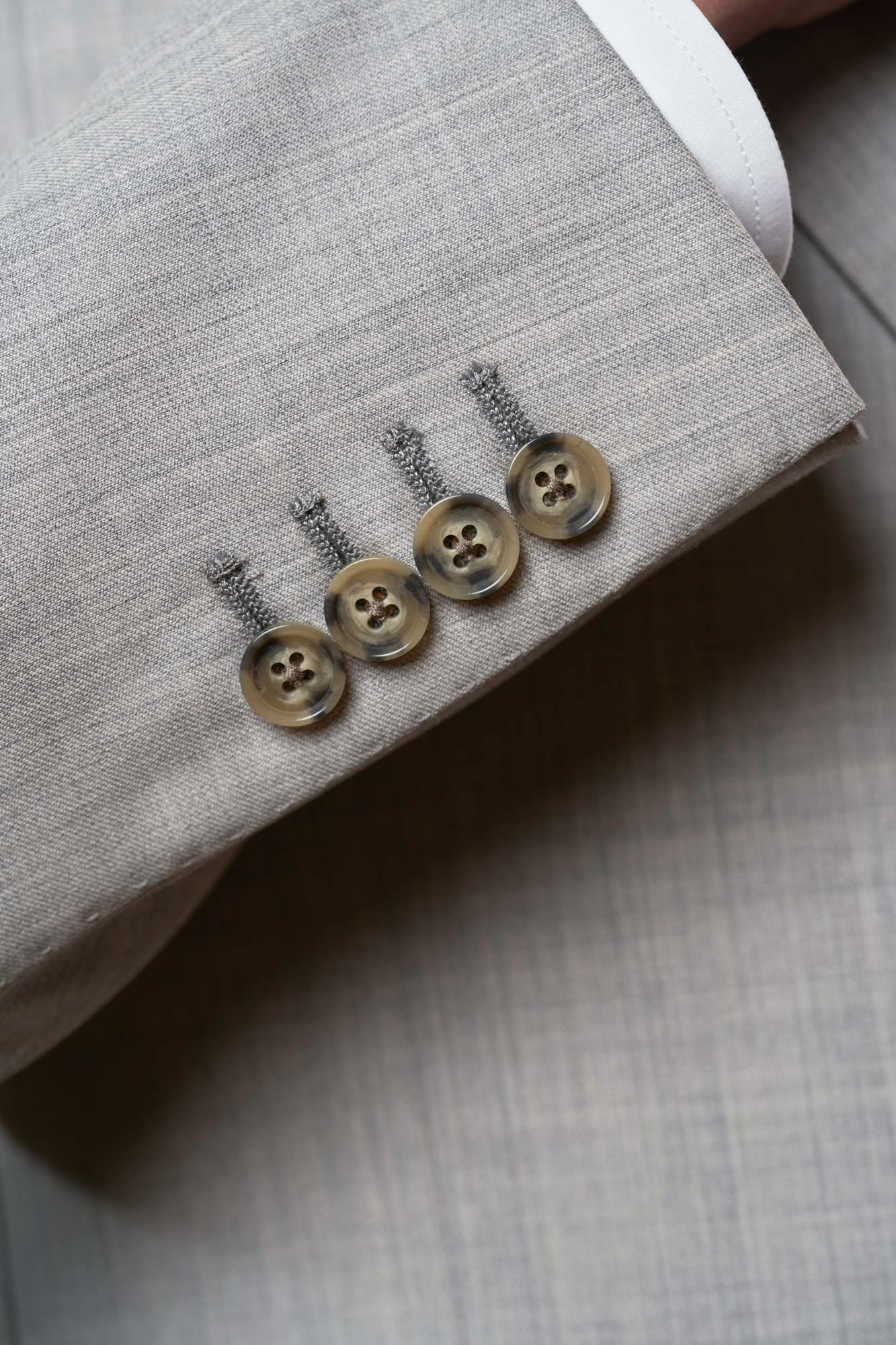 TRAJE GRIS CLARO JASPEADO - H&F - TRAJE - TRAJE GRIS CLARO JASPEADO - HFTTAW2442544 - 44 - 