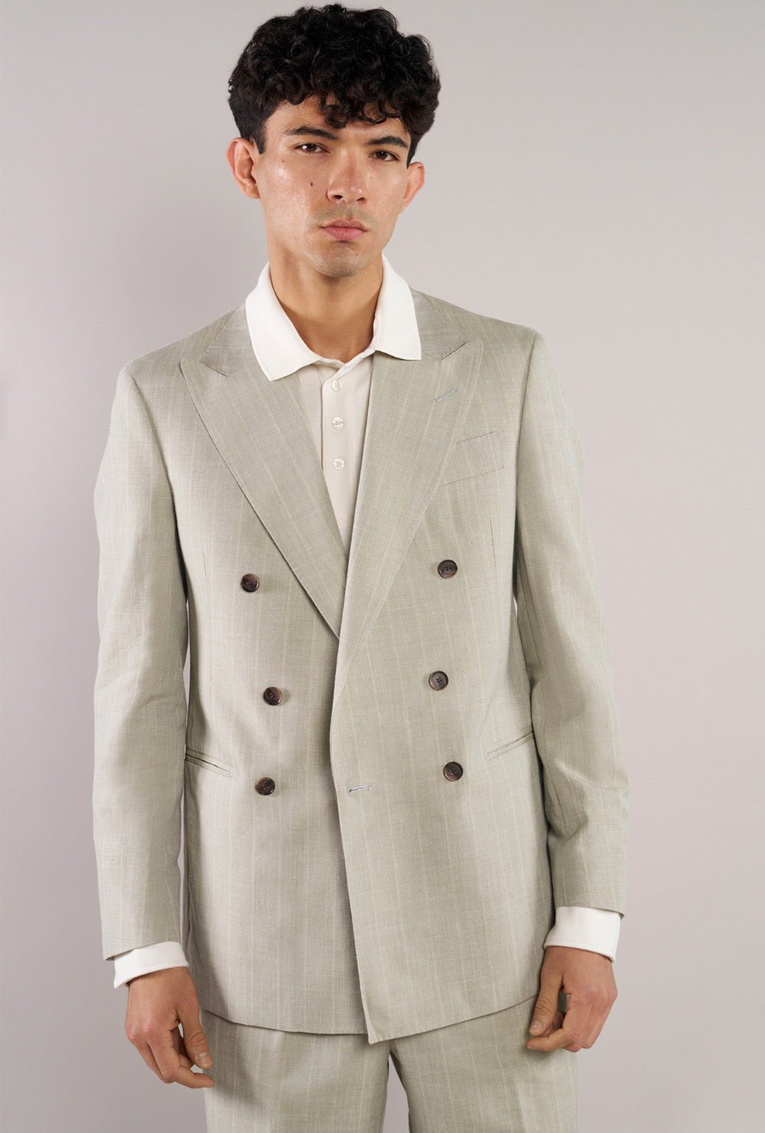 Traje Sage Green Líneas Blancas - H&F - TRAJE - Traje Sage Green Líneas Blancas - HFTTSS2670546 - 46 - 
