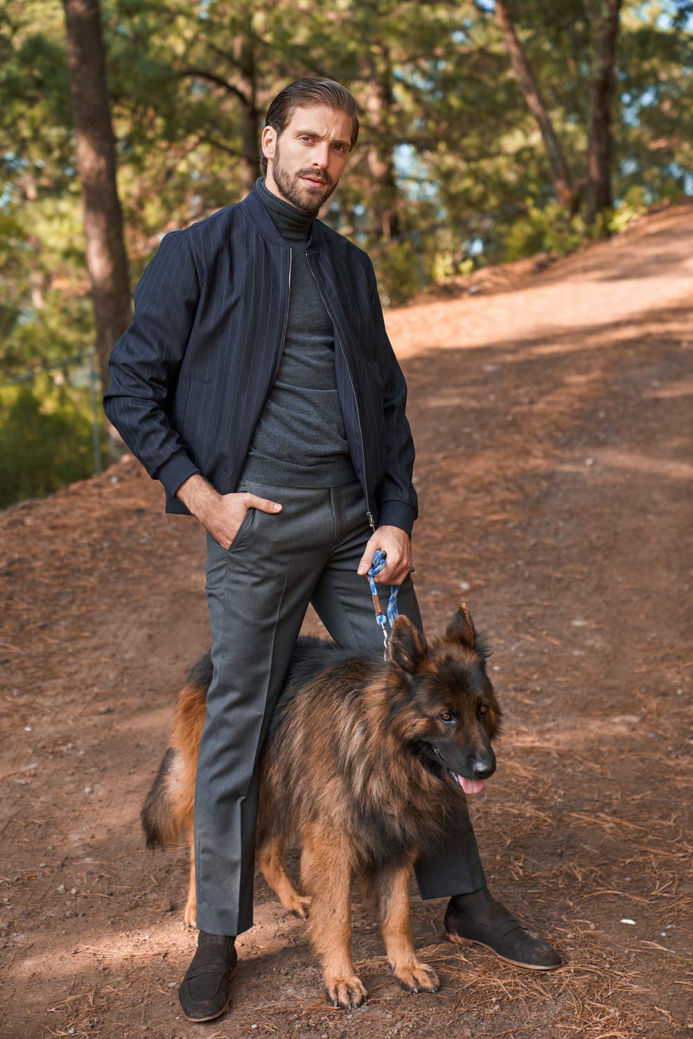 BOMBER AZUL MARINO RAYA BLANCA - H&F - CHAMARRA - BOMBER AZUL MARINO RAYA BLANCA - HFJKAW221046 - CH - 