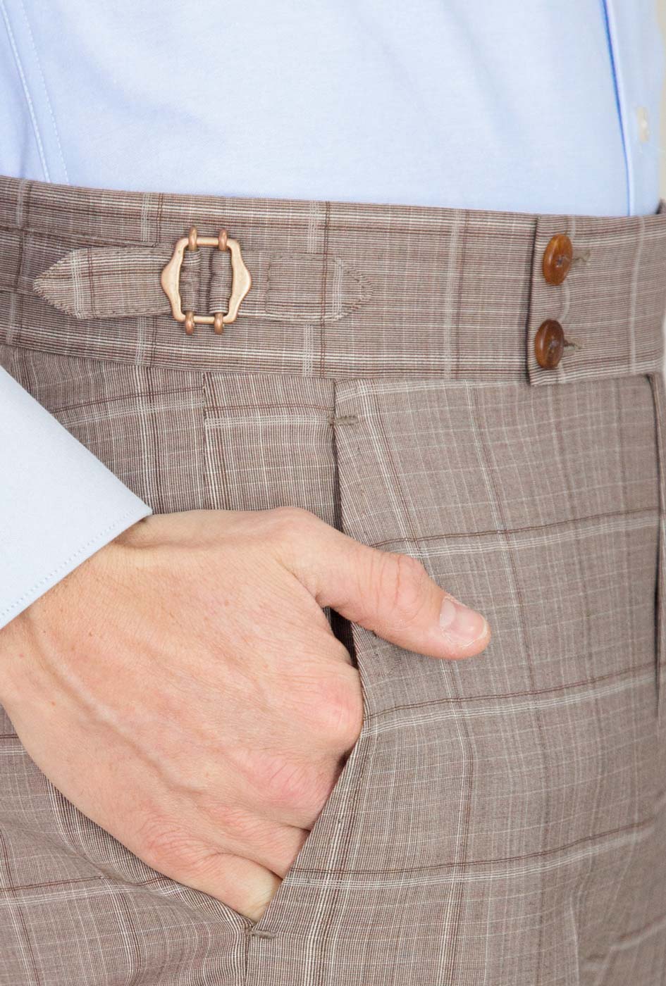 TRAJE DE 3 PIEZAS CAFÉ DE CUADROS - H&F - TRAJE - TRAJE DE 3 PIEZAS CAFÉ DE CUADROS - HFTTSS222444 - 44 - 